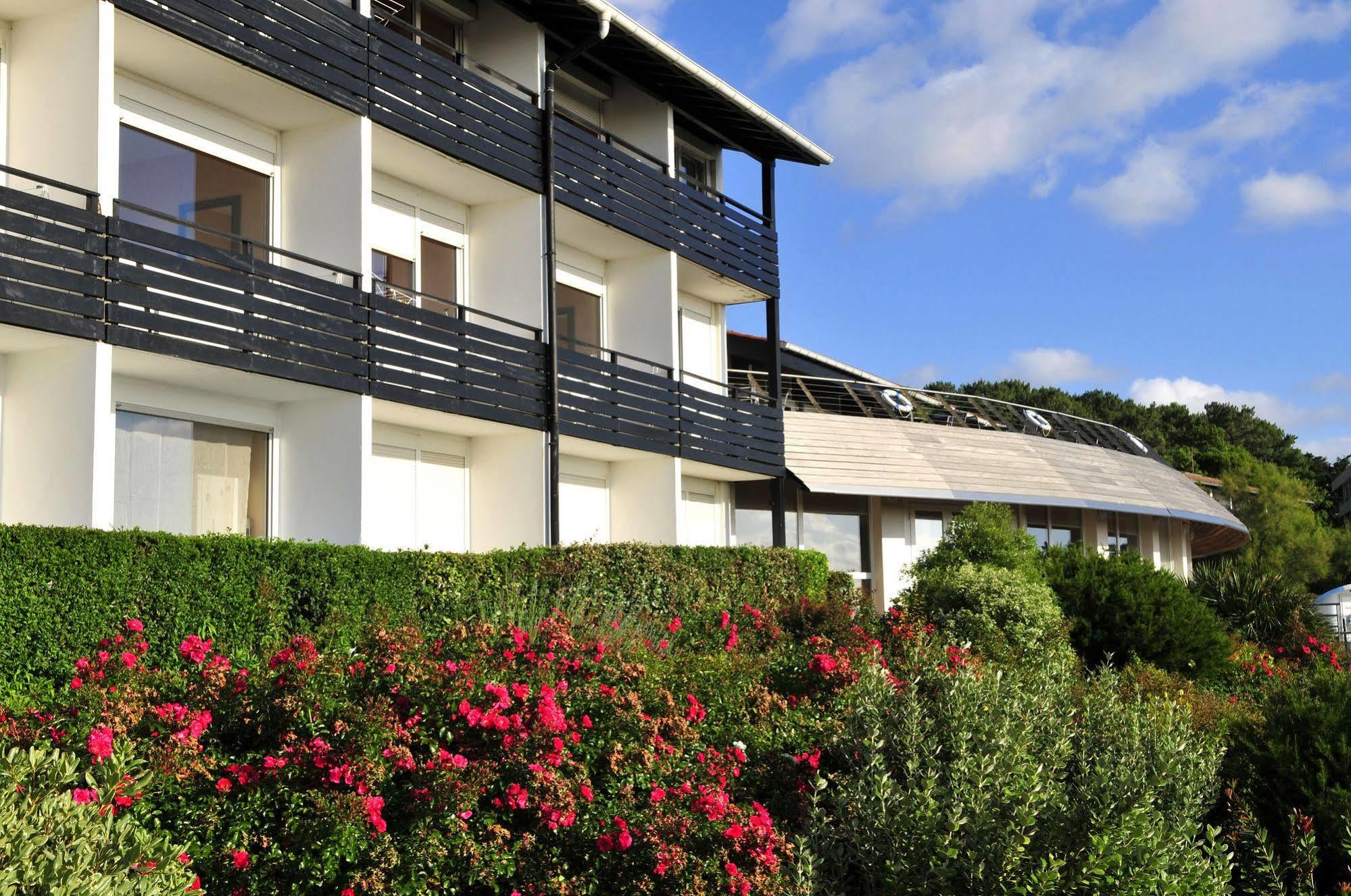 Village Vacances Azureva Anglet Bagian luar foto