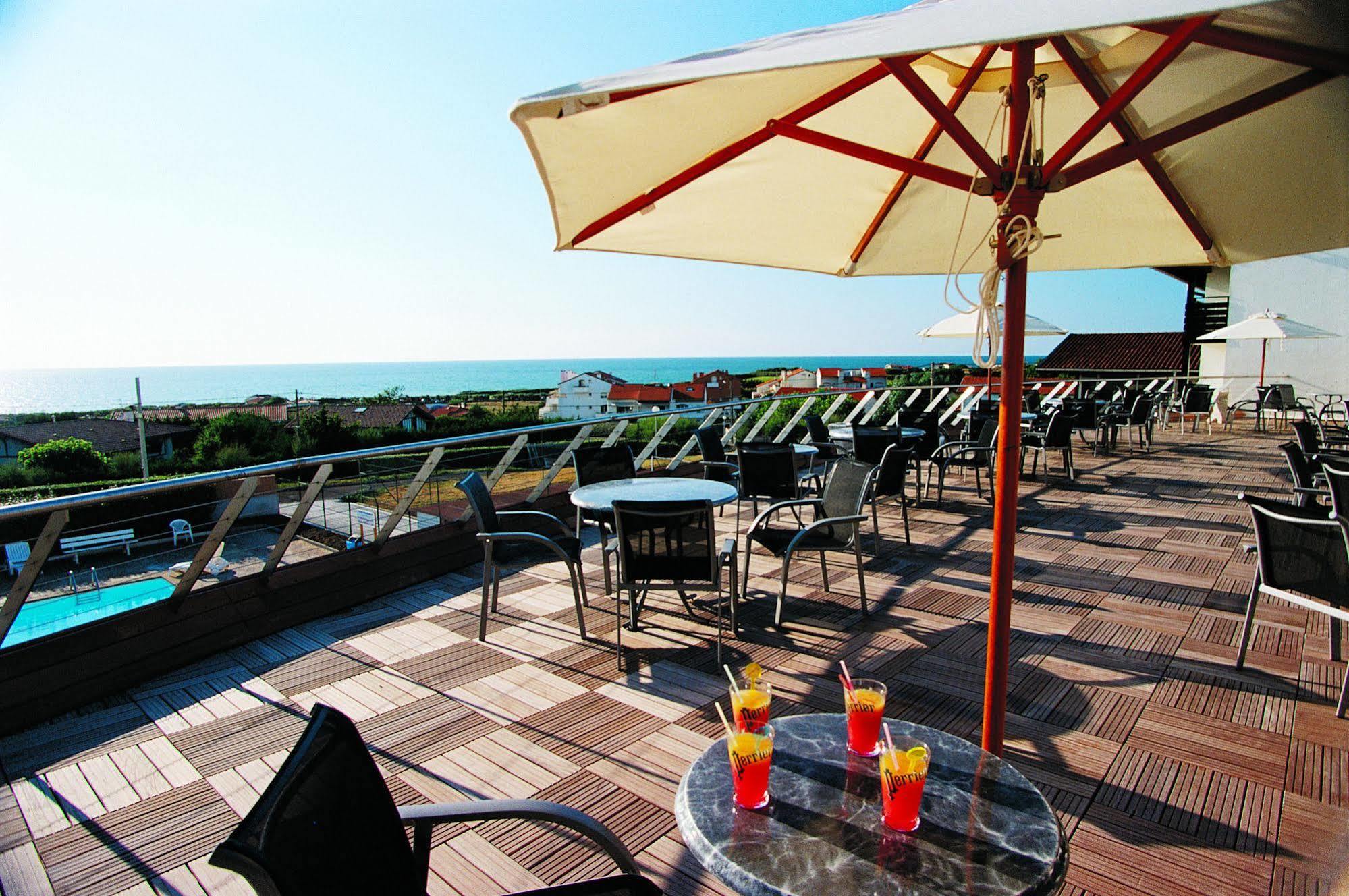 Village Vacances Azureva Anglet Bagian luar foto
